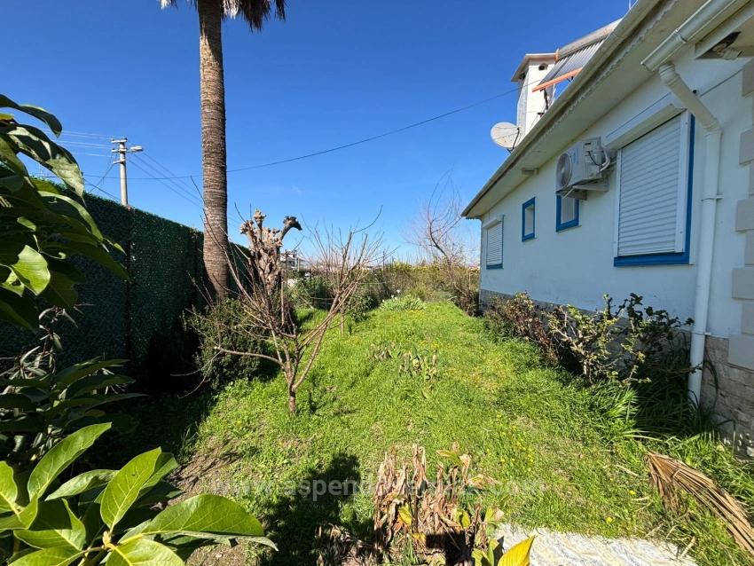 Okçular'da 459M2 Arsa İçerisinde 2+1 Satılık Tek Katlı Ev