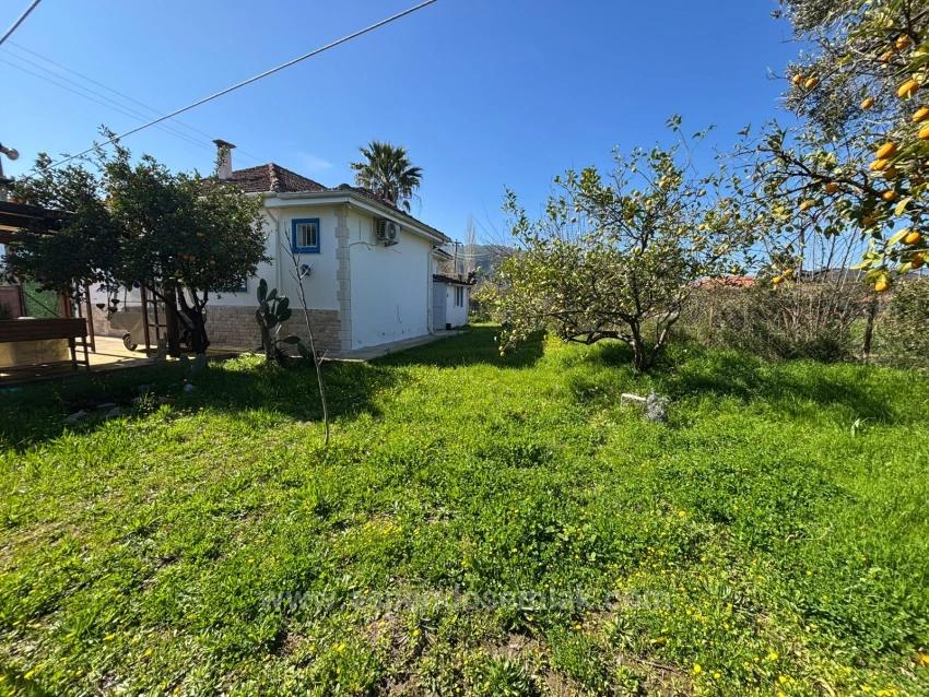 Okçular'da 459M2 Arsa İçerisinde 2+1 Satılık Tek Katlı Ev