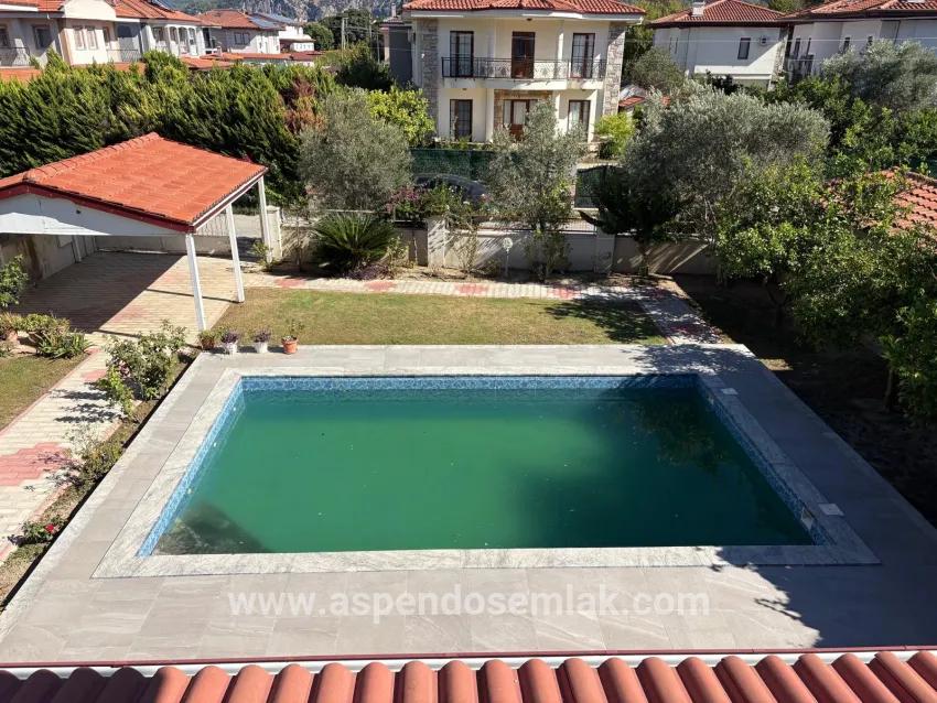 Ortaca Dalyan Mah. Satılık 4+1 Villa - 520 m²