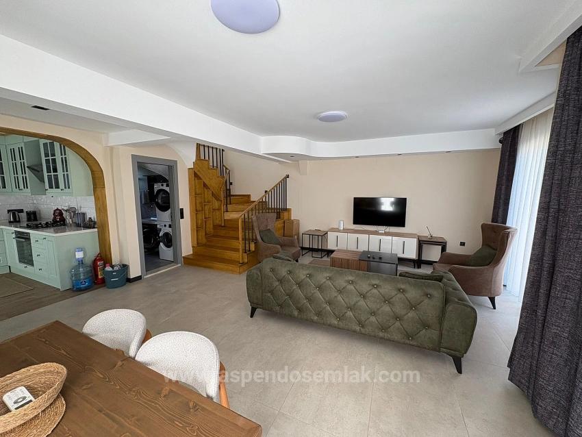 Dalyan'da Gülpınar'da Satılık 4+1 Villa