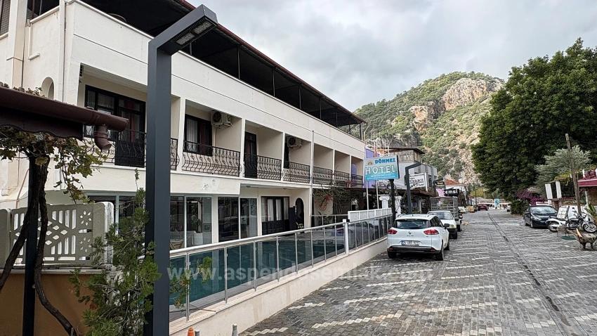 Dalyan'da 30 Odalı Kanala Yakın Satılık Otel