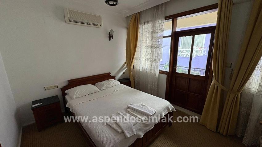 Dalyan'da 30 Odalı Kanala Yakın Satılık Otel