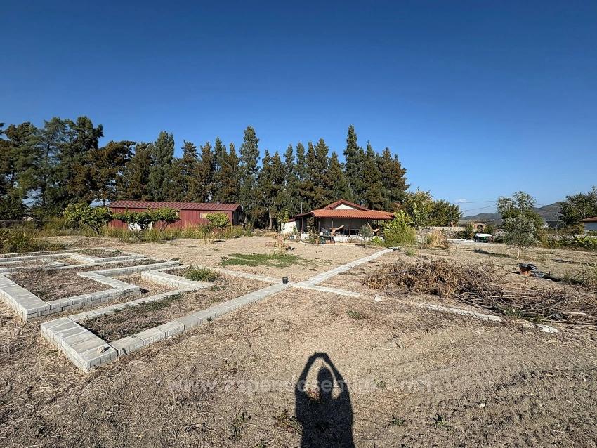 Eskiköy'de 19.663M2 Çiftlik Arazisi Ve Ev