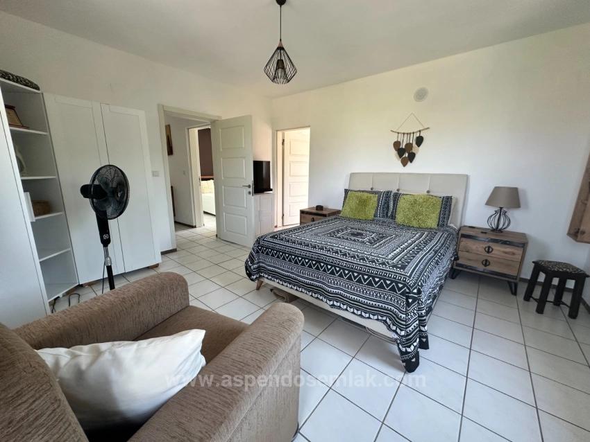 Okçularda 1151M2 Arsa İçinde 3+1 Satılık Villa