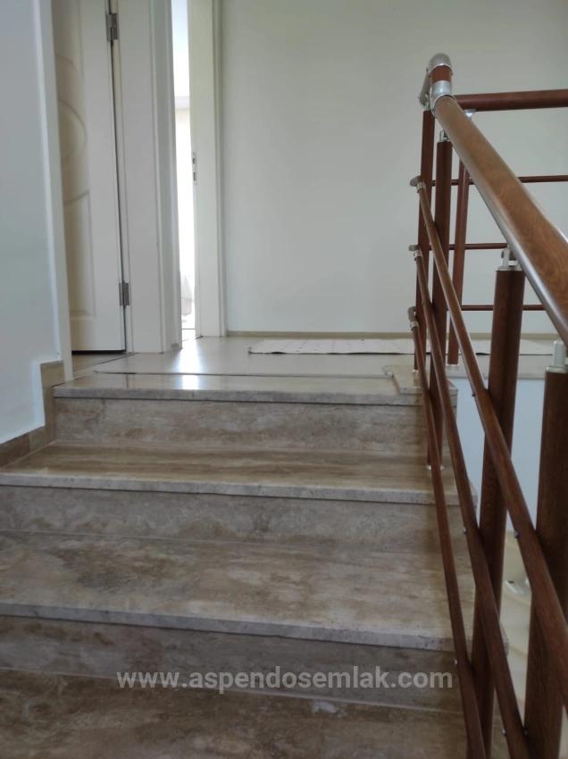 Dalyan Gülpınar'da Köşebaşı 545M2 Arsa İçinde Satılık 4+1 Villa