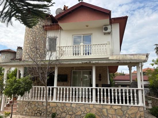 Dalyan Gülpınar'da 500M2 Arsa İçerisinde 3+1 Satılık Villa