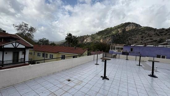 Dalyan'da 30 Odalı Kanala Yakın Satılık Otel