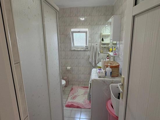 Okçular'da 514m2 Arsa İçerisinde 2 Katlı Satılık Ev