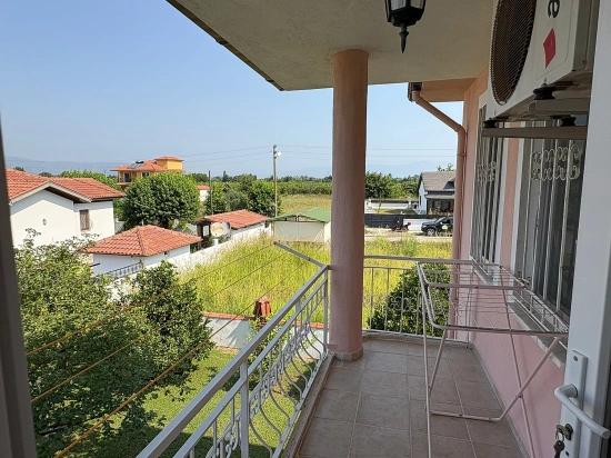 Okçular'da 514m2 Arsa İçerisinde 2 Katlı Satılık Ev