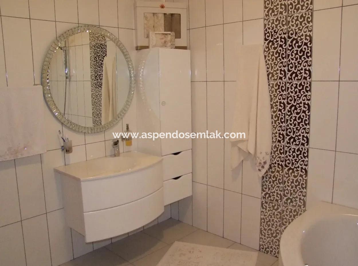 Ulada Satılık Lüks Villa Ulada 1078M2 Arsa İçinde Özel Yapılmış Satılık 4+1 Villa