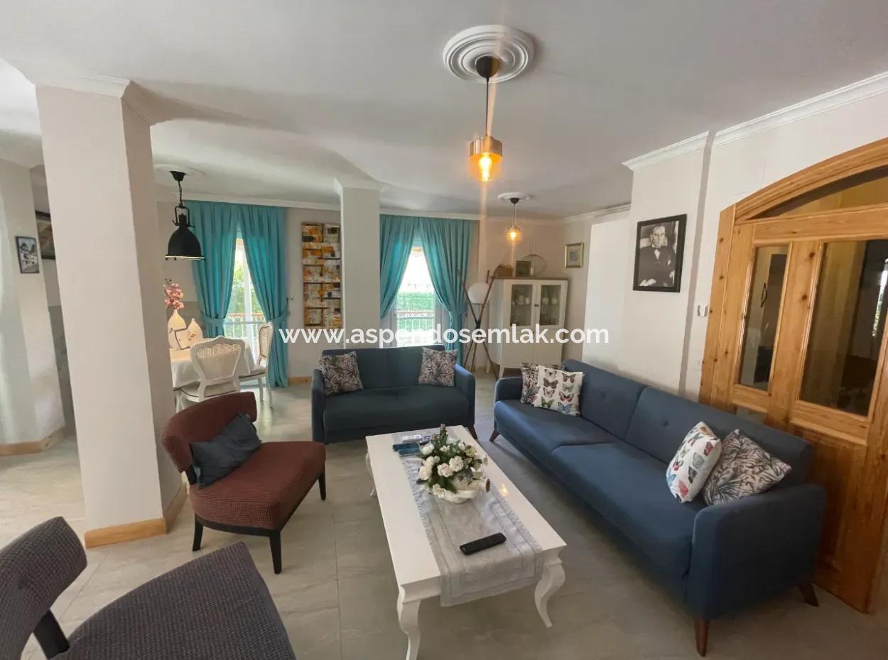 Dalyan Gülpınar'da 720M2 Arsa İçinde 4+1 Satılık Villa