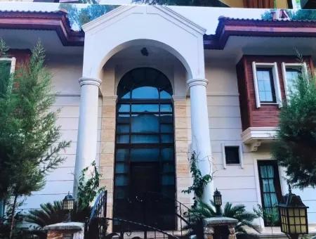 Marmaris Çamlı 3+1 Satılık Villa