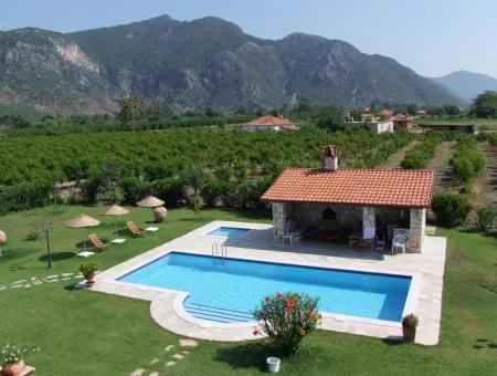 Dalyan Satılık Malikane Dalyan 12,338M2 Arsa İçinde Satılık Lüks Villa