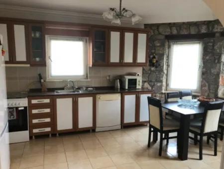 Dalyan Gülpınar'da 515M2 Köşe Başında Satılık 3+1 Villa