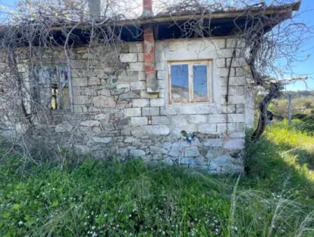 Gökbel'de Full Deniz Manzaralı 4,400M2 Arsa İçinde Satılık Köy Evi