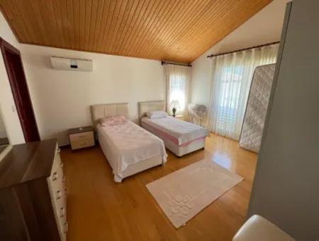 Dalyan Gülpınar'da 900M2 Arsa İçerisinde Satılık Dubleks Ahşap Villa